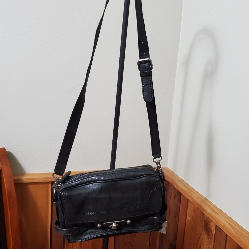 NWOT Frye leather crossbody black